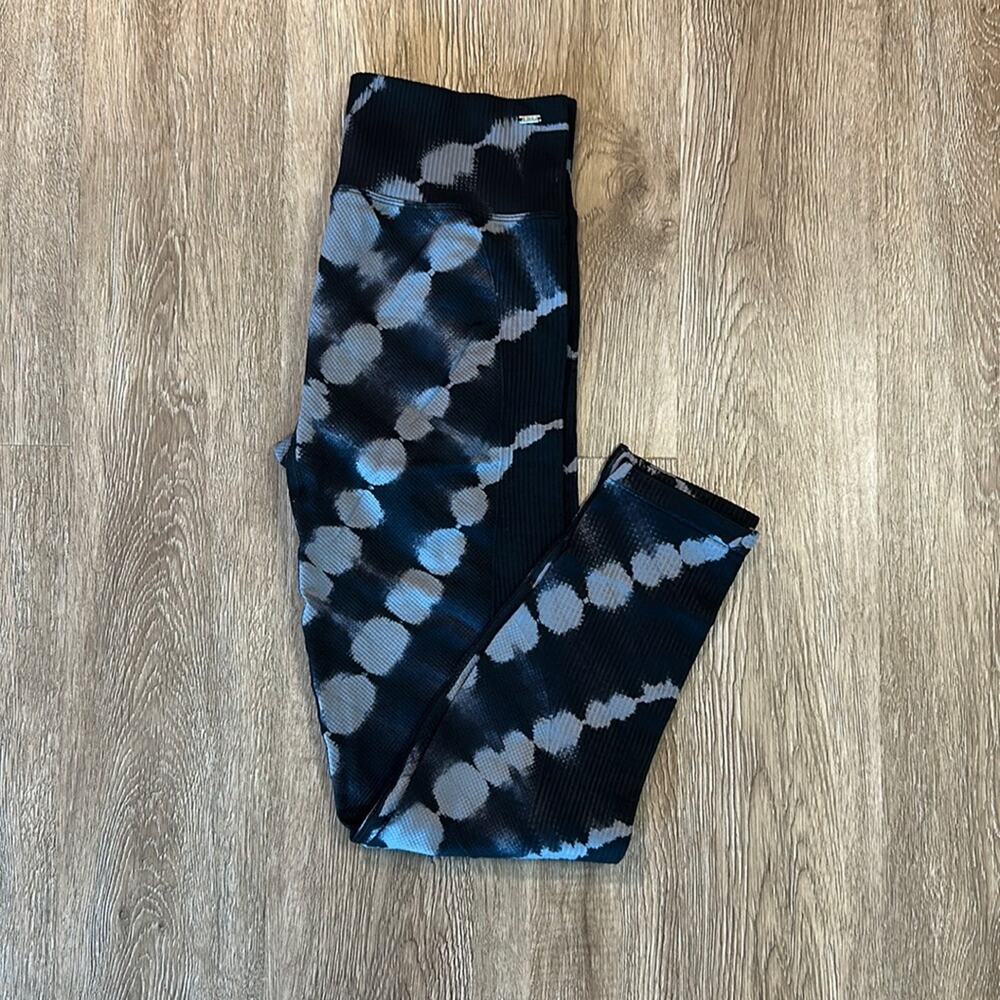VS PINK Active Seamless Leggings Black & Grey Tie Dye Size Medium Pants